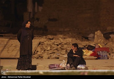 Left Homeless by Quake, People Look For Warm Shelter in West Iran