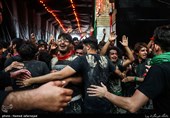 عزاداری زائران اربعین حسینی در کربلا