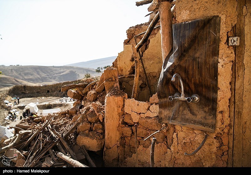 حضور اکیپ‎های صندوق بیمه کشاورزی برای برآورد خسارت در مناطق زلزله زده کرمانشاه