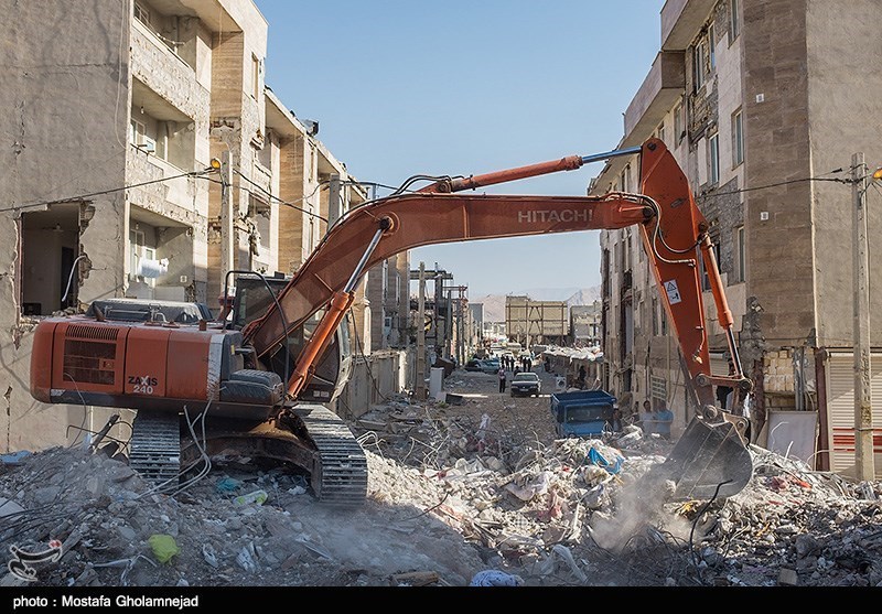 آمادگی 100 گروه جهادی همدان برای بازسازی مناطق زلزله‌زده‌