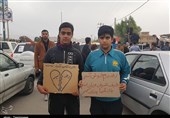 شوق مردم از حضور امام خامنه‌ای در مناطق زلزله‌زده کرمانشاه+ فیلم