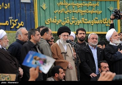 امام خامنہ ای کا زلزلہ سے متاثرہ علاقوں کا دورہ