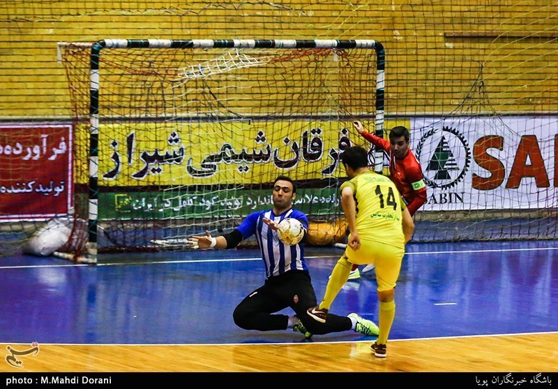 «بالان صنعت شیراز» بازی برده را در ثانیه‌های پایانی مساوی کرد