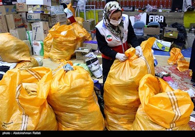 تداوم جمع اوری کمکهای مردمی برای زلزله زدگان استان کرمانشاه-همدان