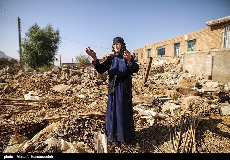 قدردانی آسیب‌دیدگان زلزله از حمایت‌های مردم ایران+فیلم
