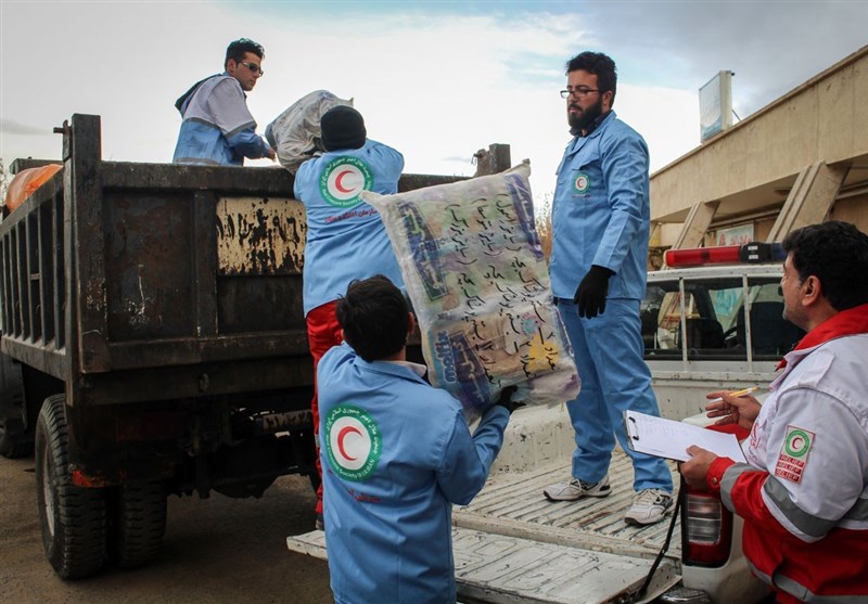 نخستین محموله کمکی جامعه ورزشی اردبیل به مناطق زلزله‌زده کرمانشاه ارسال شد
