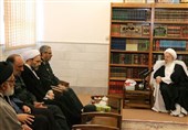 رئیس سازمان بسیج با آیت‌الله مکارم شیرازی دیدار کرد