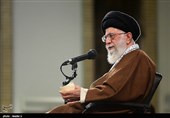 امام خامنه‌ای: آثار و تولیدات فضلای نواندیش نوید بخش حرکت رو به جلو در پژوهش‌های حوزوی است