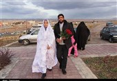 آغاز زندگی مشترک زوج مراغه‌ای در جوار مزار شهدای گمنام به روایت تصویر