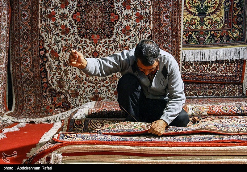 بازار فرش دستباف اصفهان با تنوع فرش‌های ماشینی وارداتی بی‌رونق شد