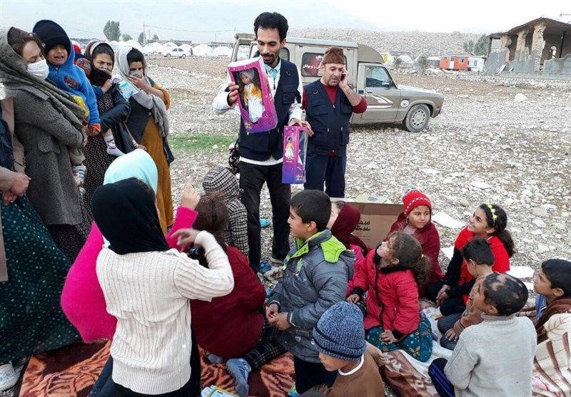 اهدای 5 هزار عروسک‌ «دارا و سارا» به کودکان زلزله‌‌زده کرمانشاه
