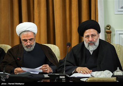حجت‌الاسلام سیدابراهیم رئیسی و حجت‌الاسلام مجید انصاری در جلسه مجمع تشخیص مصلحت نظام