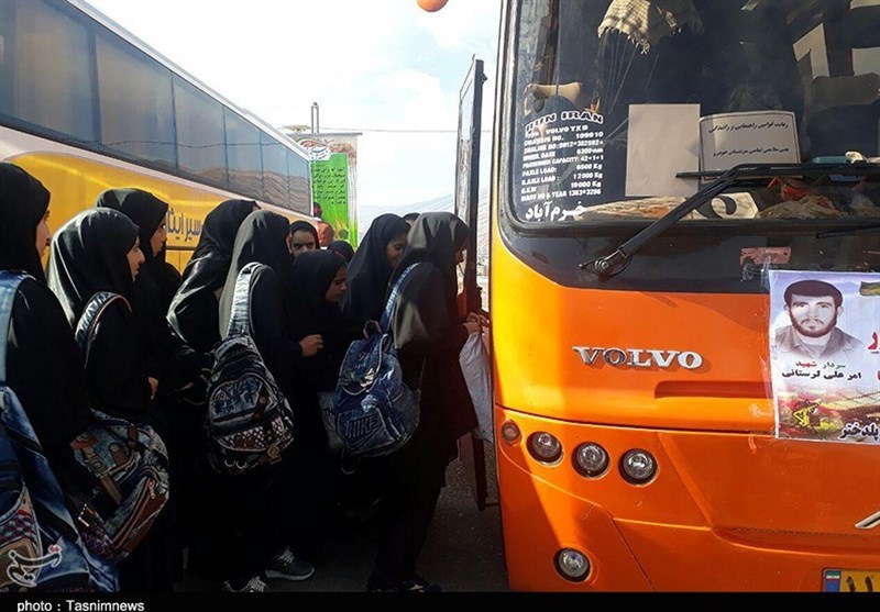 520 دانش آموز دختر شهرستان بوشهر عازم مناطق عملیاتی دفاع مقدس شدند