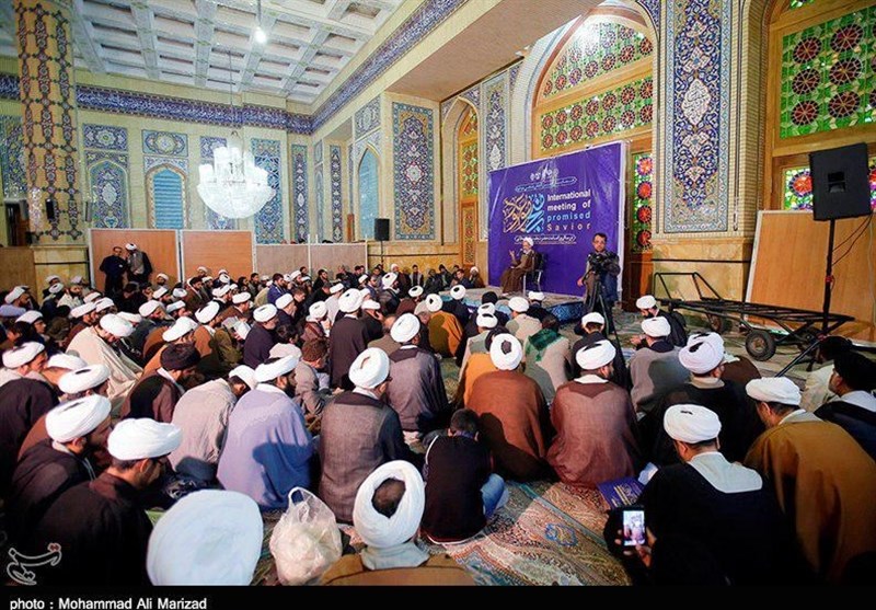 همایش منجی موعود در مسجد جمکران 