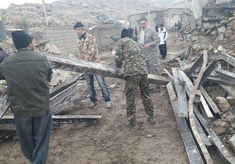 کرج| سپاه البرز 497 کانکس برای زلزله‌زدگان کرمانشاه نصب کرد