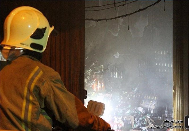 حریق گسترده انبار لوازم ساختمانی در مشهد اطفاء شد