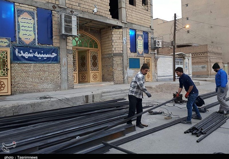 راه‌اندازی کارگاه ساخت کانکس برای زلزله‌زدگان کرمانشاه در اهواز