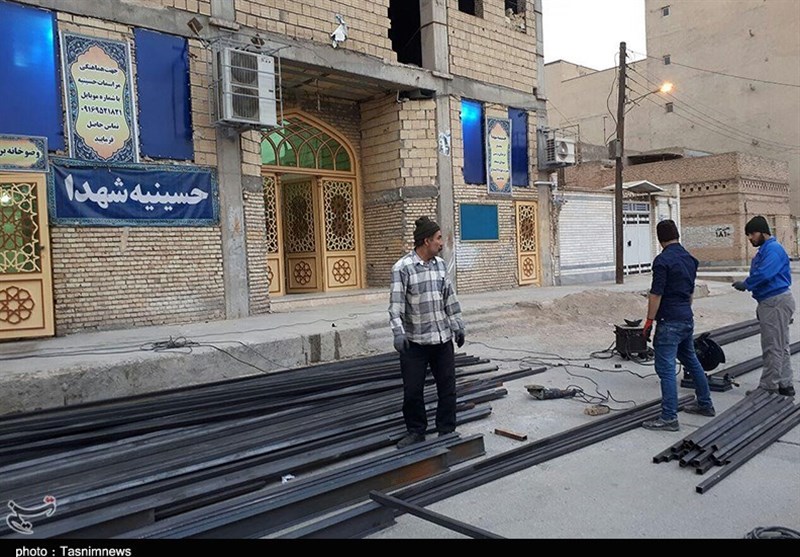 راه‌اندازی کارگاه ساخت کانکس برای زلزله‌زدگان کرمانشاه در اهواز 