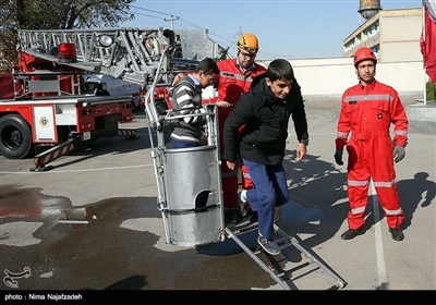ایران؛ زلزلے سے بچنے کیلئے اسکولوں میں تربیتی مشقیں