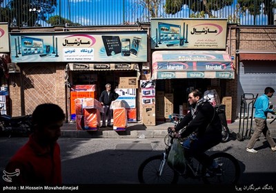 ابتدای خیابان ایران که بورس لوازم خانگی است