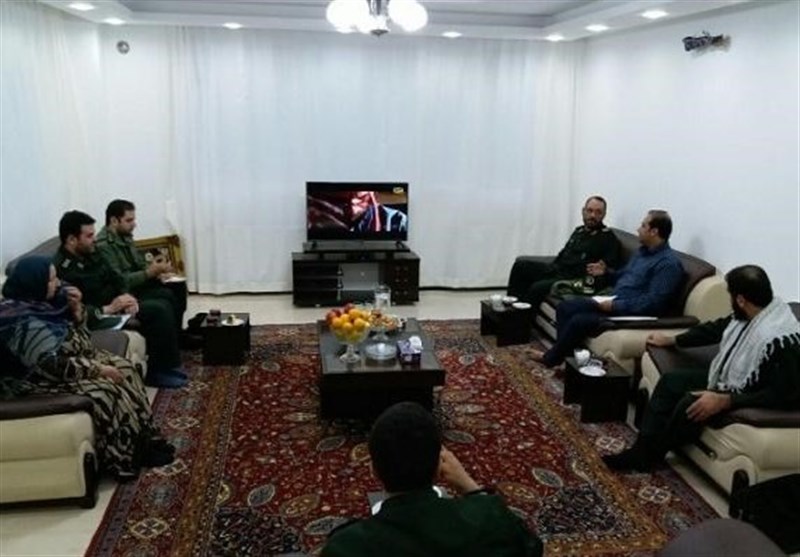 فرمانده سپاه استان کردستان با خانواده &quot;شهیدان حبیبی و احمدزاده&quot; دیدار کرد