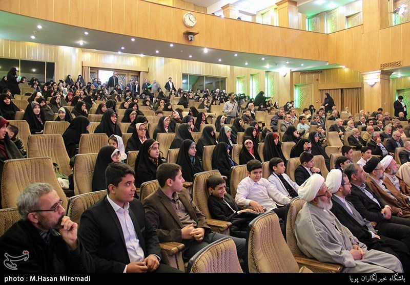 تجلیل از 19حافظ کل قرآن