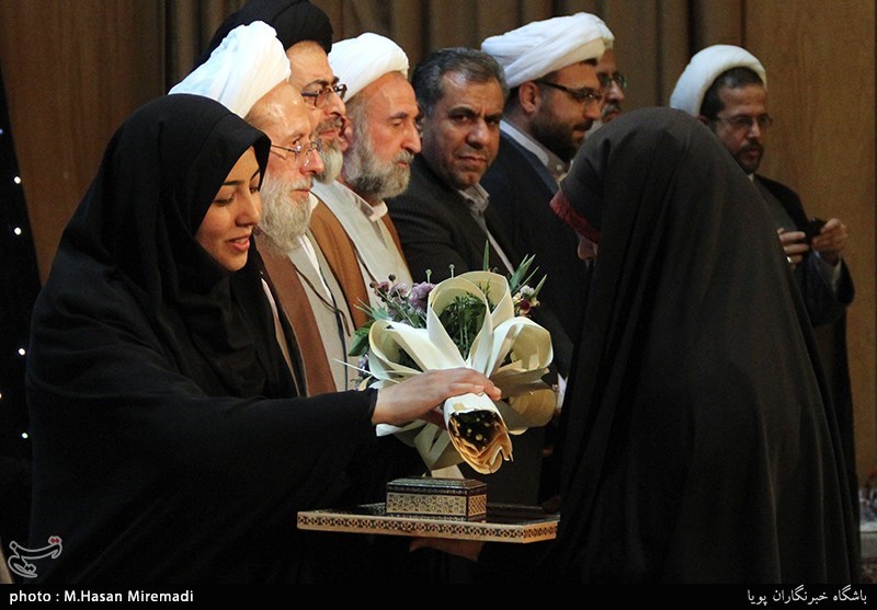 تجلیل از 19حافظ کل قرآن