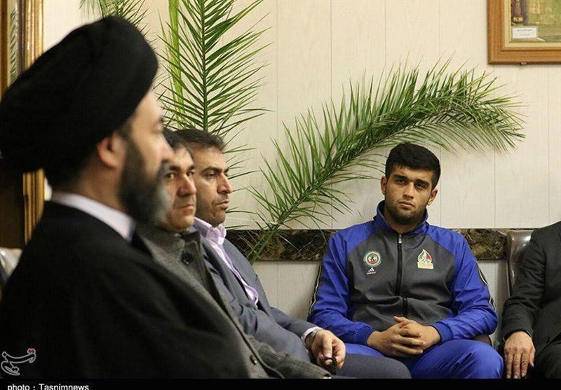 دیدار ورزشکاران اردبیلی با نماینده ولی فقیه در استان اردبیل به روایت تصویر