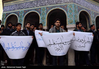 Iranian Protestors Condemn US, Israeli Plot against Al-Quds