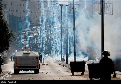 اشتباکات بین الفلسطینیین وجنود الاحتلال الصهیونی