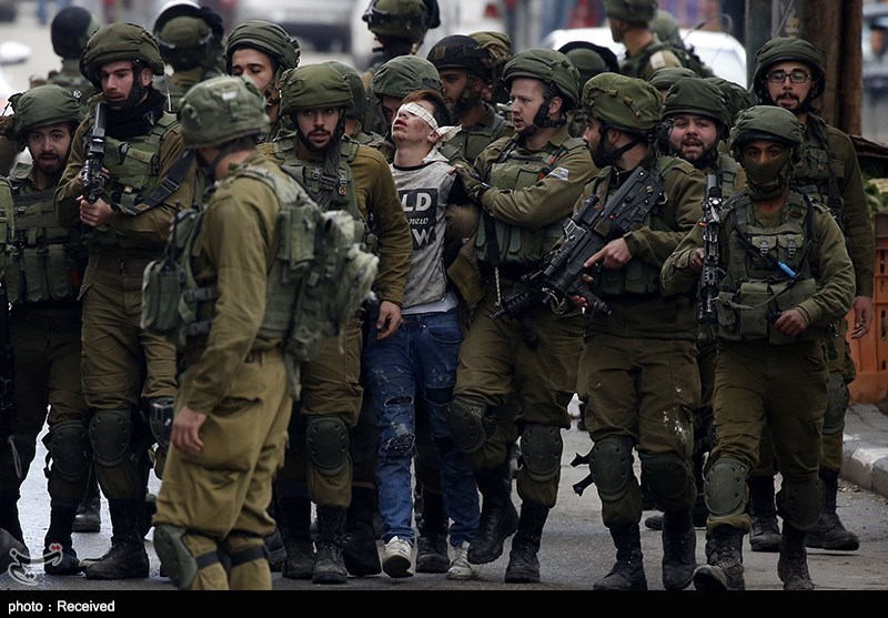 یورش اشغالگران به مناطق مختلف کرانه باختری؛ ده‌ها فلسطینی بازداشت شدند