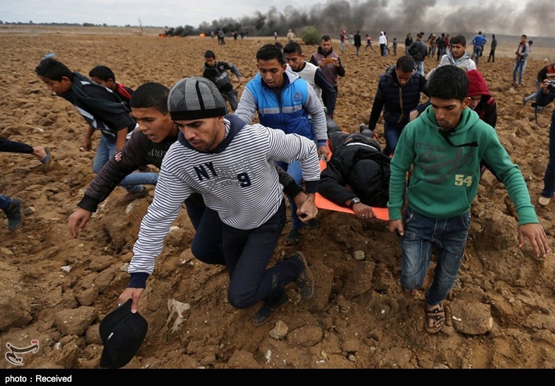 زخمی شدن ده‌ها فلسطینی به ضرب گلوله نظامیان صهیونیست