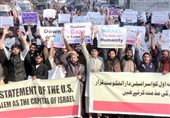 خیزش مردم پاکستان علیه تصمیم ترامپ با فریاد «مرگ بر آمریکا و مرگ بر اسرائیل»+ تصاویر