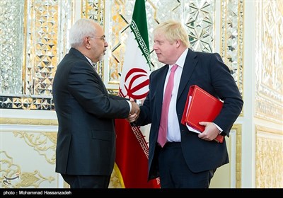 دیدار بوریس جانسون وزیر امور خارجه انگلیس و محمدجواد ظریف وزیر امور خارجه ایران