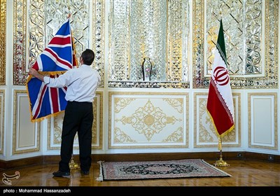 در حاشیه دیدار وزرای امور خارجه ایران و انگلیس