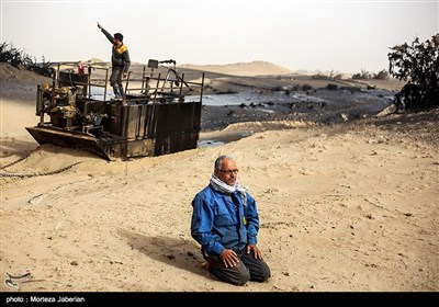 مالچ پاشی 10 هزار هکتار از شن زارهای خوزستان جهت مقابله با ریزگردها