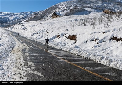 ایران کے صوبہ ہمدان میں موسم خزاں کی پہلی برف باری