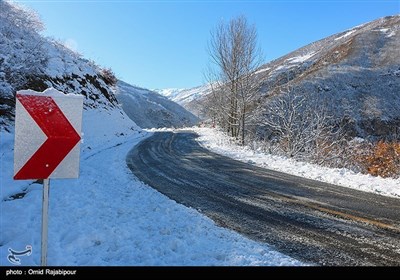 ایران کے صوبہ ہمدان میں موسم خزاں کی پہلی برف باری