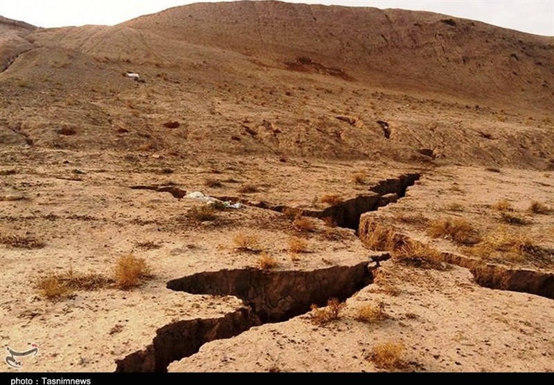 خطر فرونشست زمین در کمین برخی مناطق کردستان / مردمان 50 روستای قروه و دهگلان از آب شرب محرومند