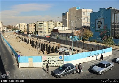 کارگاه عمرانی زیر گذر استاد معین که ناتمام رها شده است