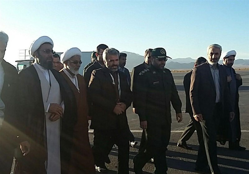 استقبال از خانواده شهید حججی در فرودگاه کرمان