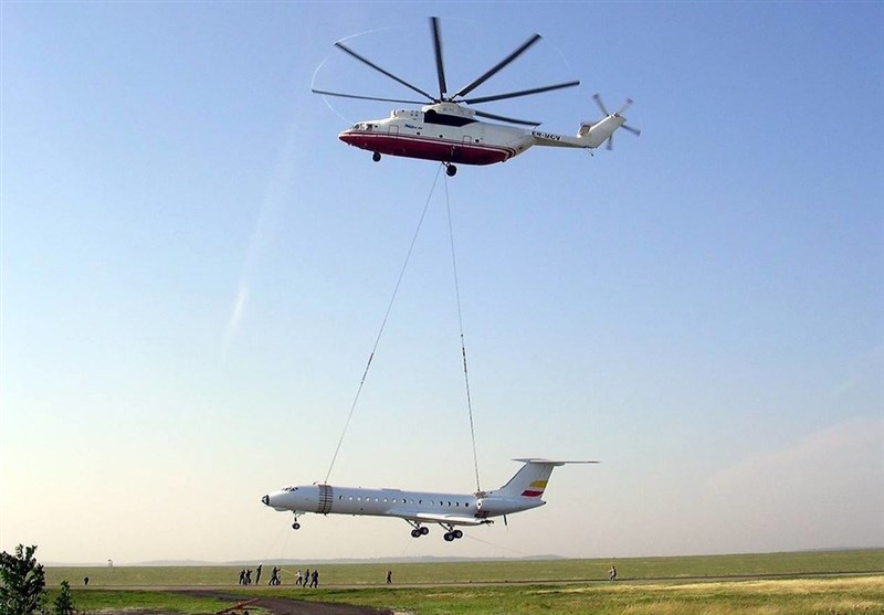 هلیکوپتری که هواپیما حمل می‌کند+فیلم