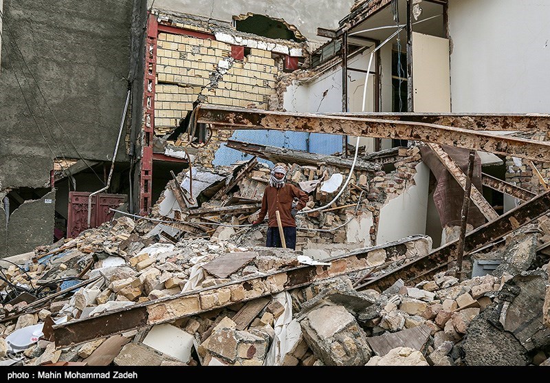 مستأجران مناطق زلزله‌زده استان کرمانشاه &quot;بدون کانکس و مجبور به کوچ&quot;