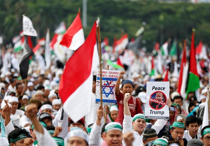 تظاهرات ده‌ها هزاران اندونزیایی علیه تصمیم ترامپ درباره بیت‌المقدس + تصاویر