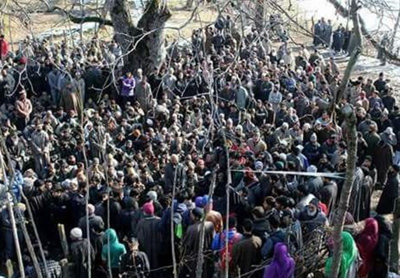 مقبوضہ کشمیر | بھائی کی شہادت کے بعد بہن کا بھی جنازہ نکلا/ ہزاروں شہریوں کی شرکت