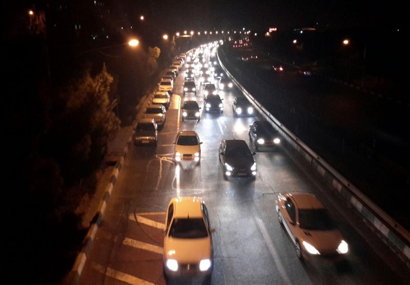 ترافیک سنگین در بزرگراه‌های خروجی تهران + عکس