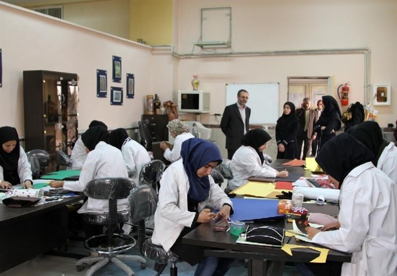 فارغ التحصیلان دانشگاه فنی و حرفه‌ای یزد جذب بازار کار شدند
