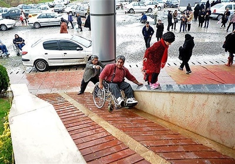 مناسب‌سازی معابر شهری و حمل و نقل عمومی برای معلولان در استان البرز پیگیری شود