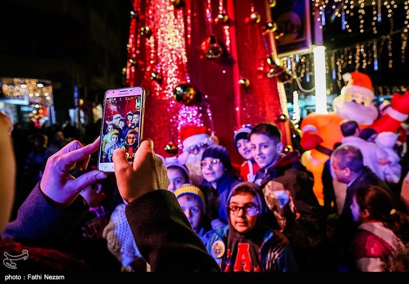 Jubilant Syrians Celebrate 1st Christmas after Daesh Fall (+Photos)