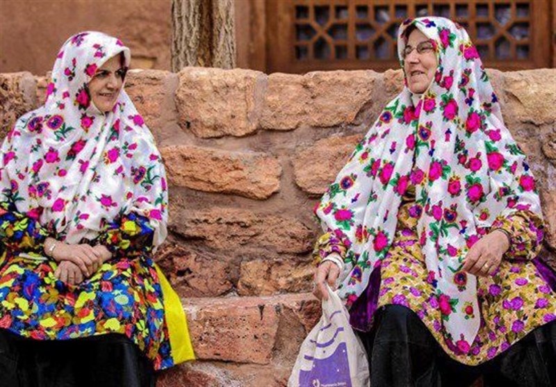 لباس سنتی روستای &quot;ابیانه&quot; نطنز ثبت ملی می‌شود